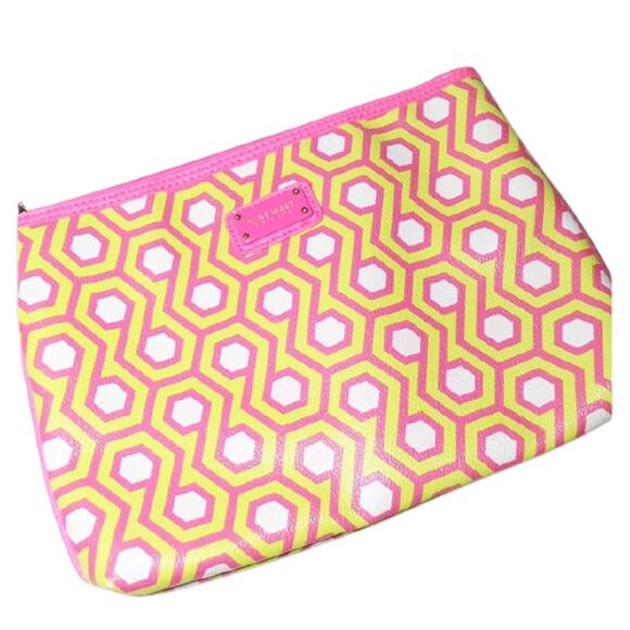 NINE WEST Pink Can't Stop Wristlet Makeup - Picture 1 of 4